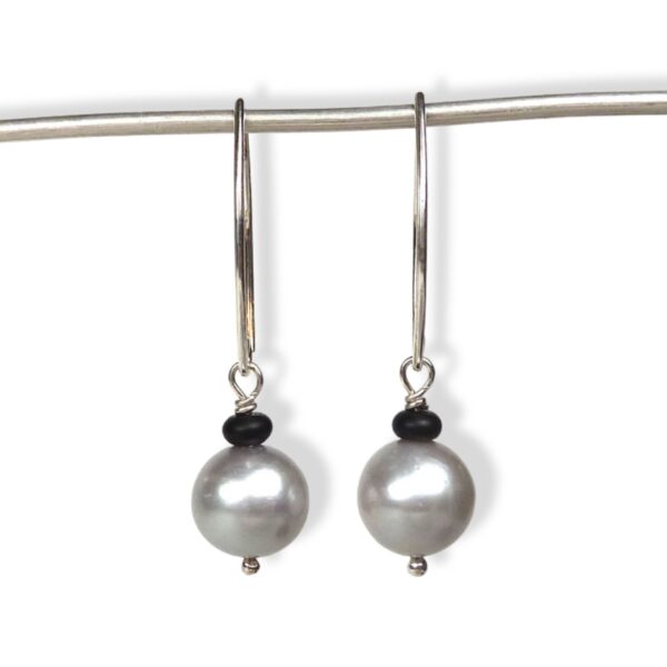 Silver pearl and onyx earrings